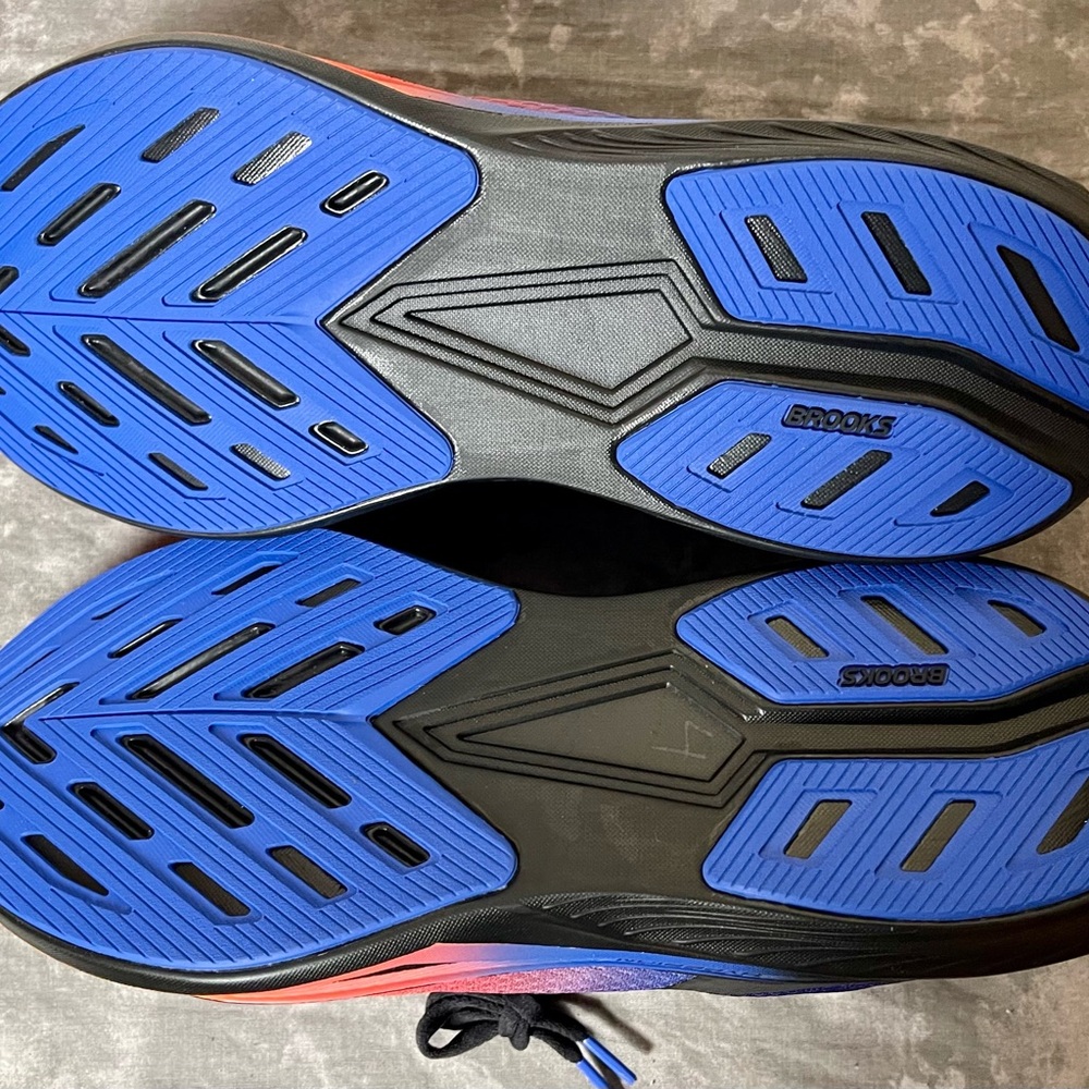 Brand New Brooks Men's Athletic Shoes Size 11.5 - Picture 15 of 15